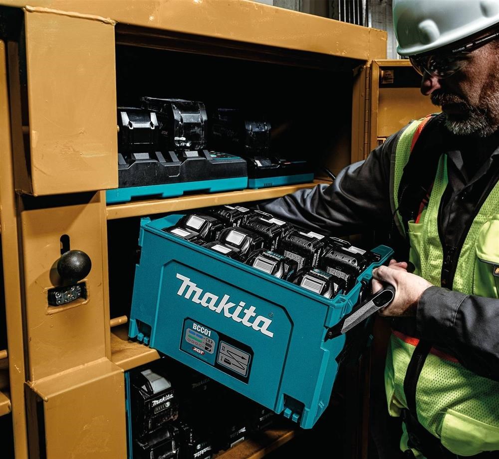 Makita выпускает два новых решения для зарядки аккумуляторов BCC01 и BCC02