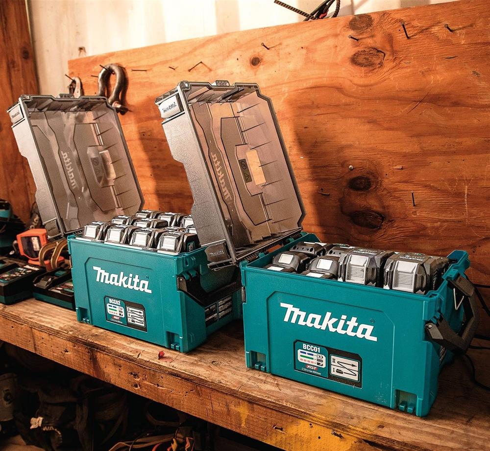 Зарядные кейcы Макита BCC